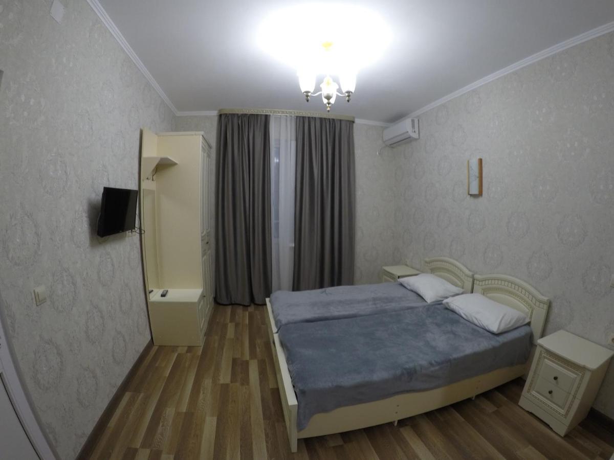 Alan Hotel Szuhumi Kültér fotó